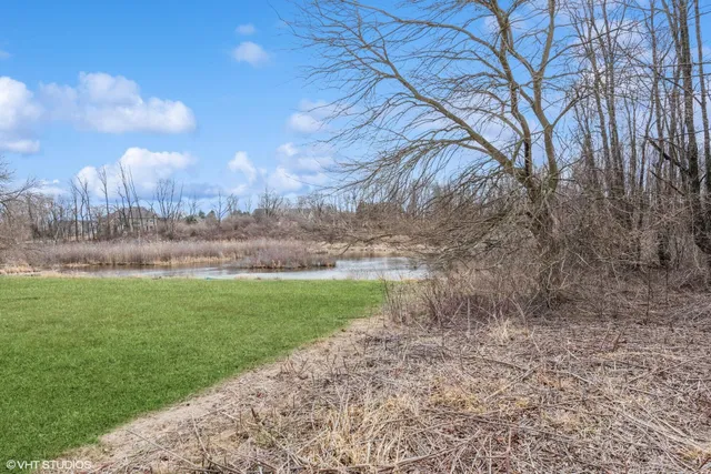 $129,000 | 390 St Andre Drive, Valparaiso, IN 46383