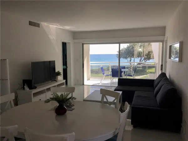 $4,000 | 500 Southeast 21st Avenue, Unit VILLA 10, Deerfield Beach, FL 33441