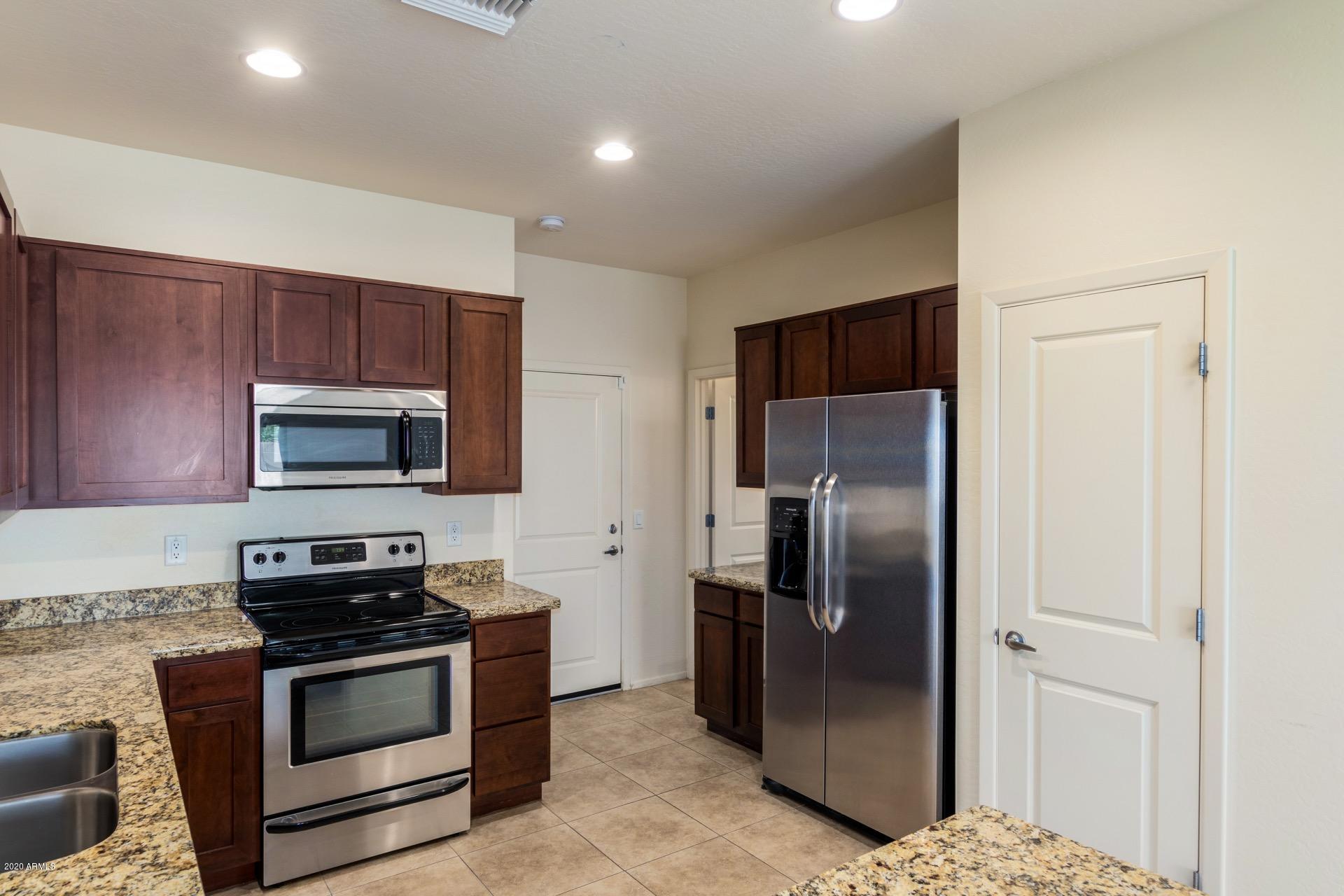 3113 East Danbury Road, Unit 17 Phoenix, AZ 85032 - Photo 11 of 25 Danbury 12