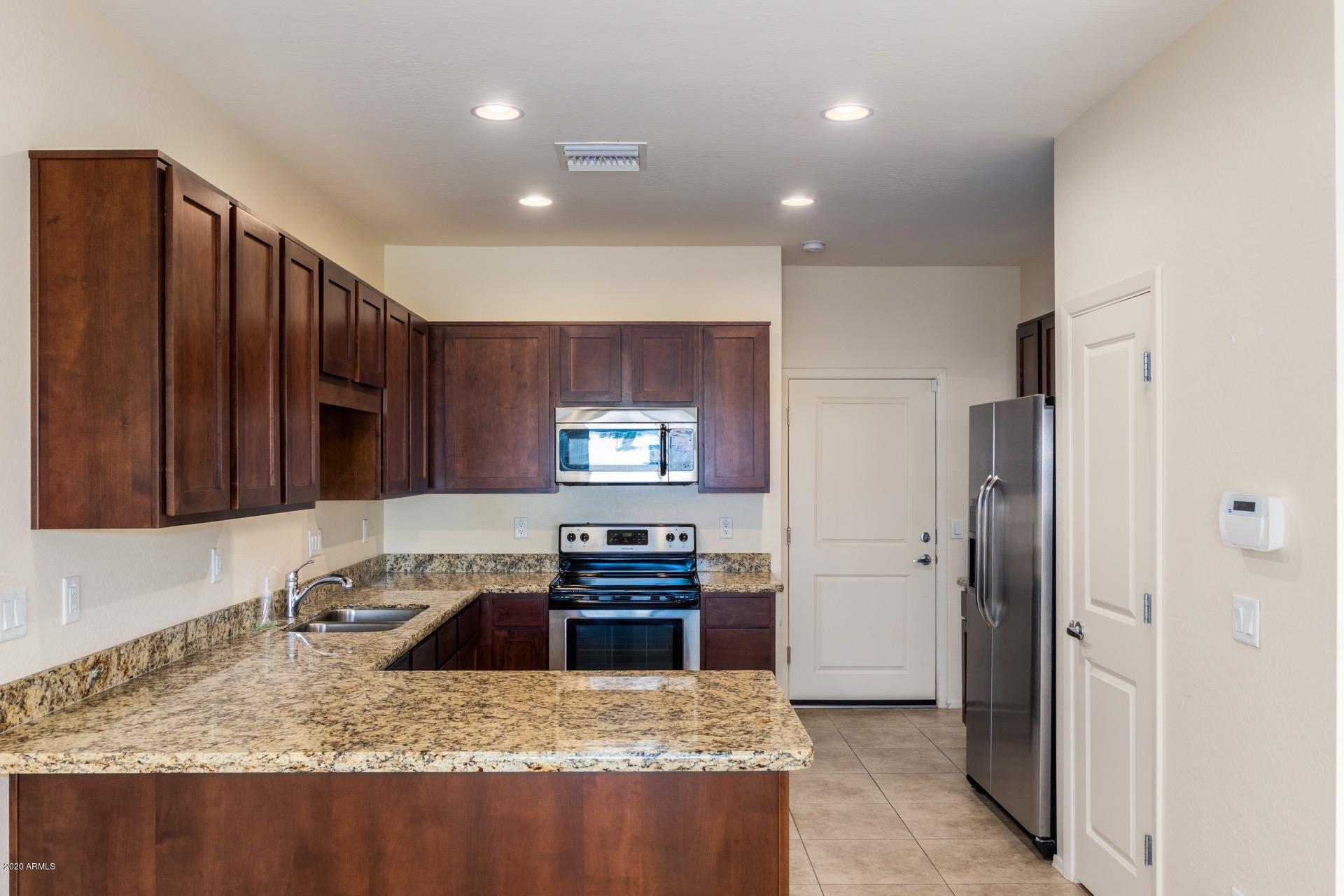 3113 East Danbury Road, Unit 17 Phoenix, AZ 85032 - Photo 9 of 25 Danbury 10