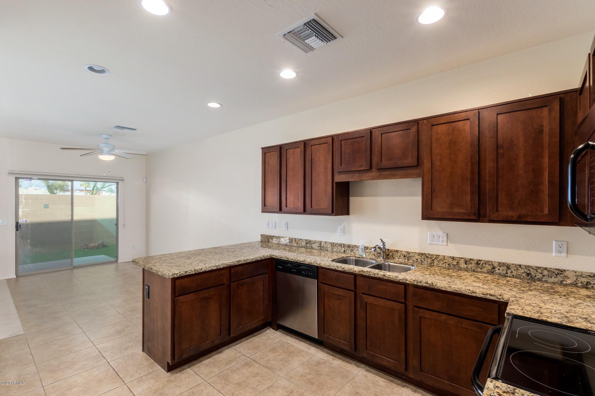 3113 East Danbury Road, Unit 17 Phoenix, AZ 85032 - Photo 10 of 25 Danbury 11