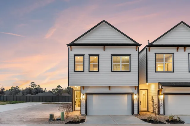 $349,900 | 5915 Wheatley Holw Lane, Houston, TX 77091