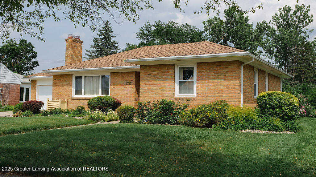 1717 Wellington Road Lansing, MI 48910 - Photo 3 of 57 LenonJamesPhoto1