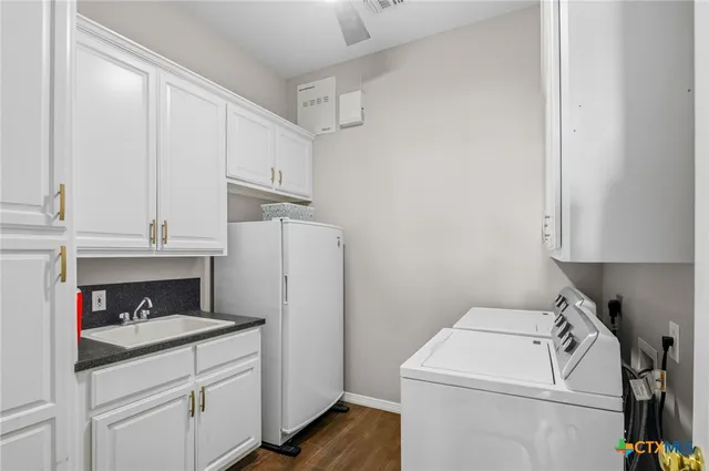 $1,295,000 | 306 Creekridge Drive, Victoria, TX 77904