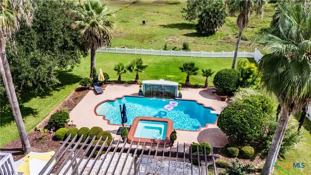 $1,295,000 | 306 Creekridge Drive, Victoria, TX 77904