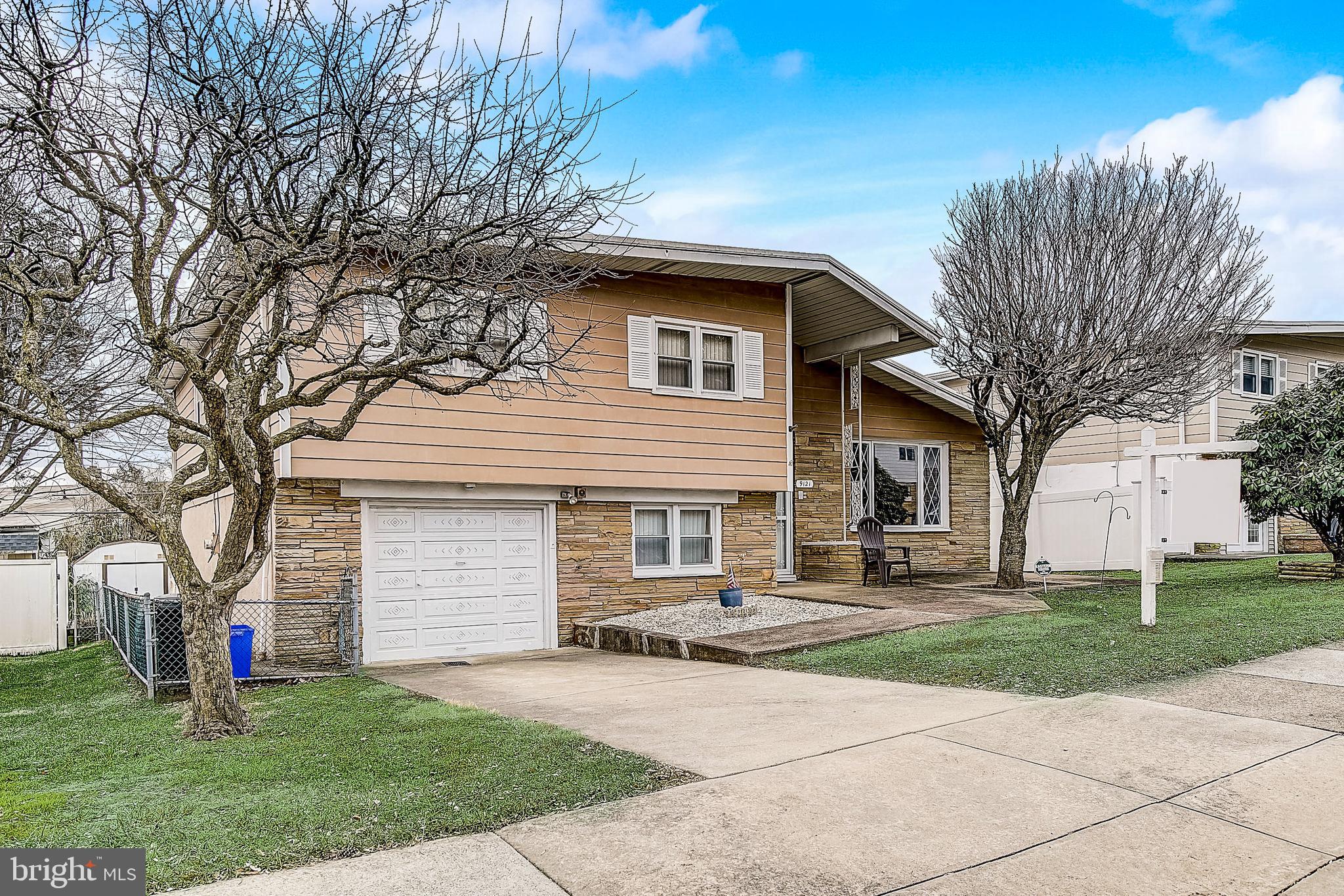9121 Dale Road Philadelphia, PA 19115 - Photo 3 of 51 Gallery Image 3