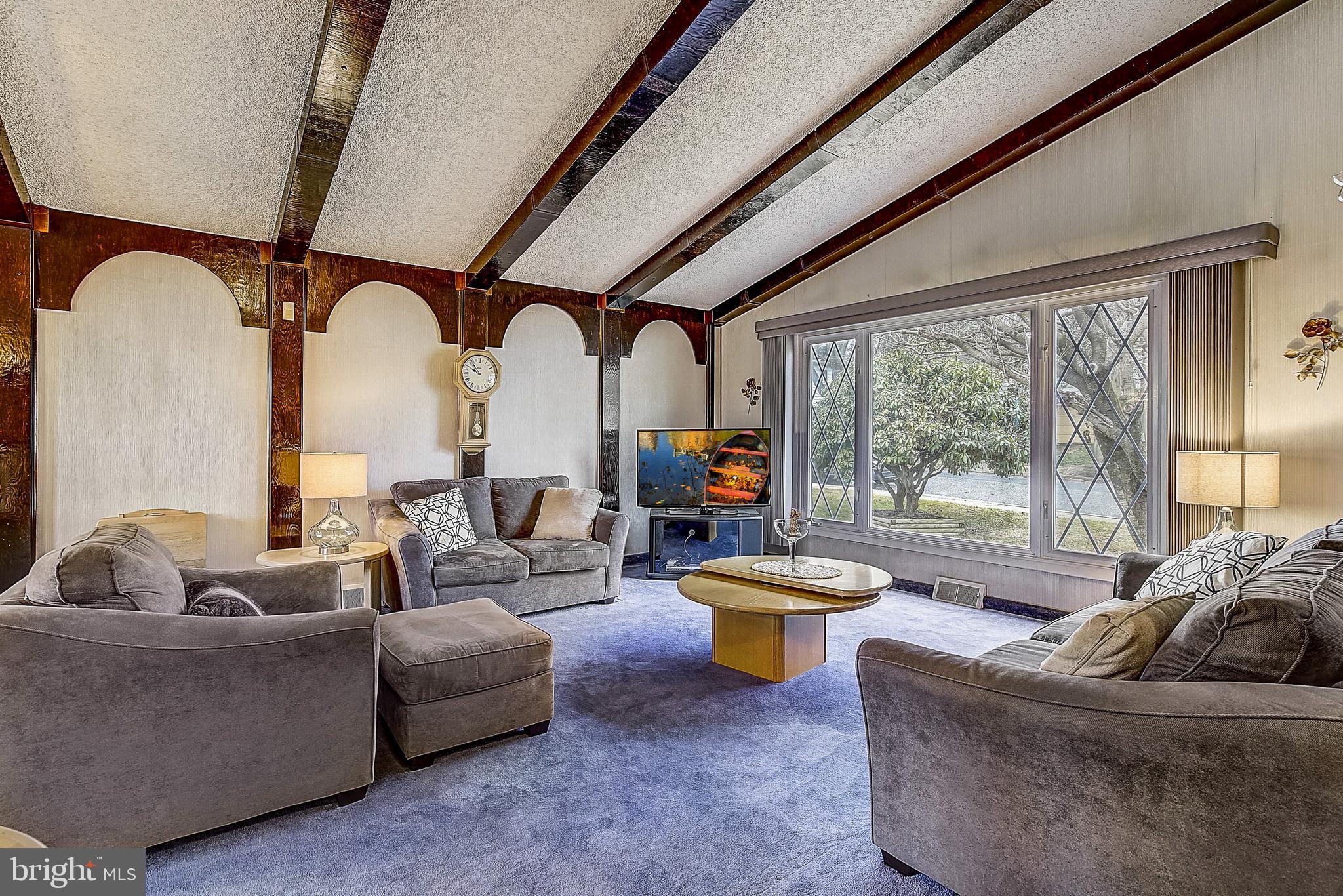 9121 Dale Road Philadelphia, PA 19115 - Photo 6 of 51 Gallery Image 6