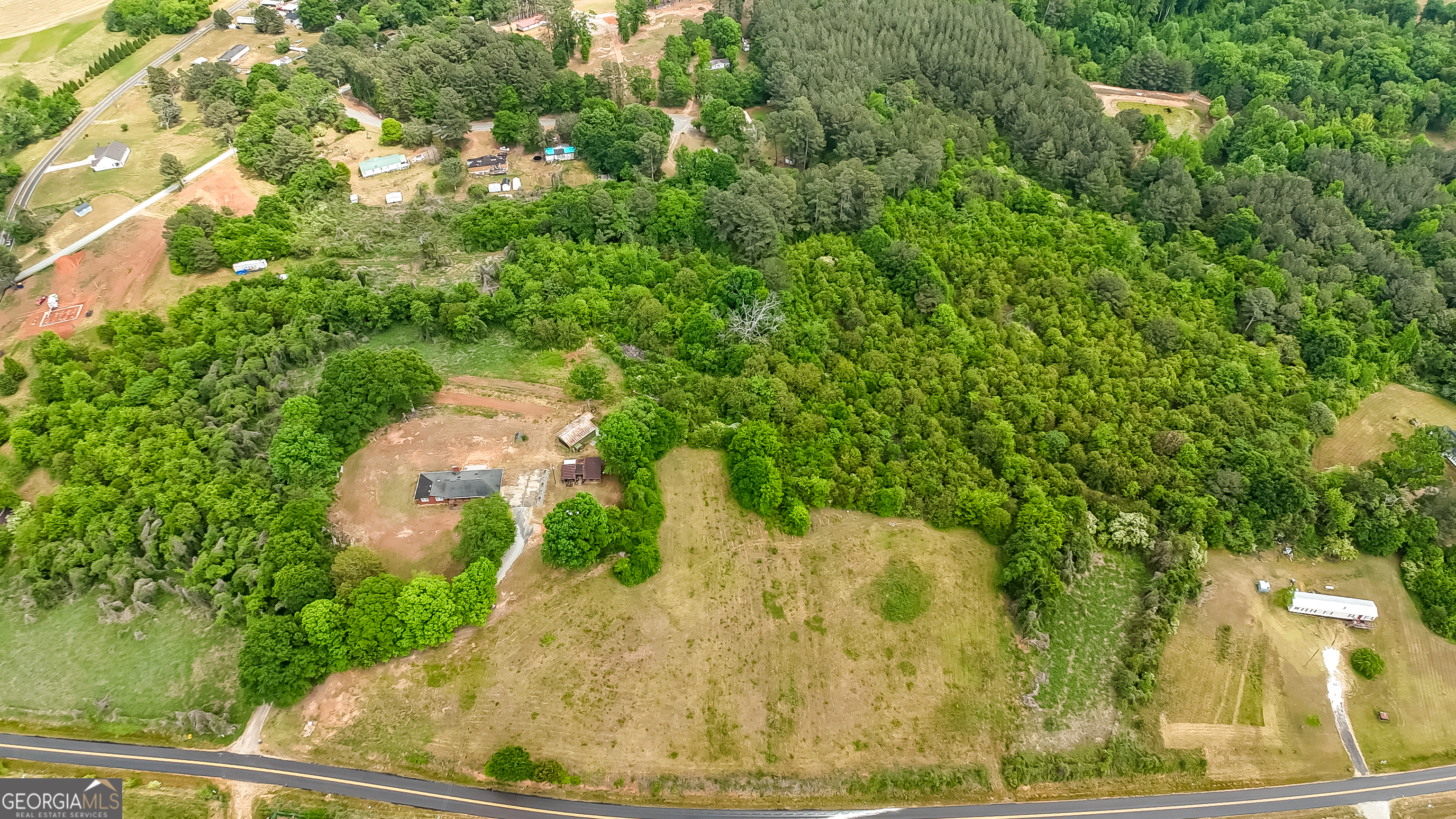 127 Akins Bridge Road Eastanollee, GA 30538 - Photo 4 of 52 a view of a yard