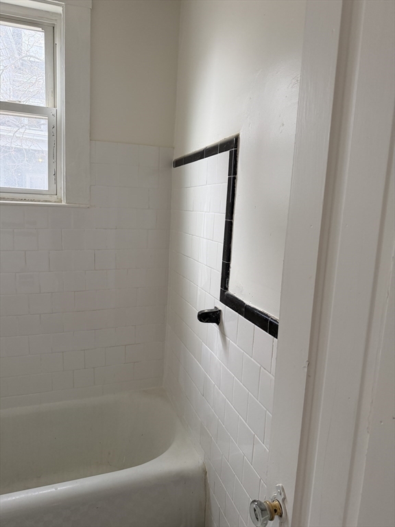 229 Jackson Street Lawrence, MA 01841 - Photo 18 of 38