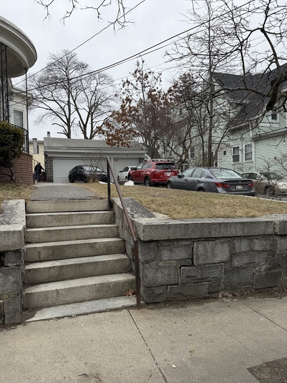 229 Jackson Street Lawrence, MA 01841 - Photo 7 of 38