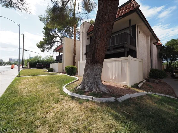 $106,000 | 1370 Vegas Valley Drive, Unit 43, Las Vegas, NV 89169