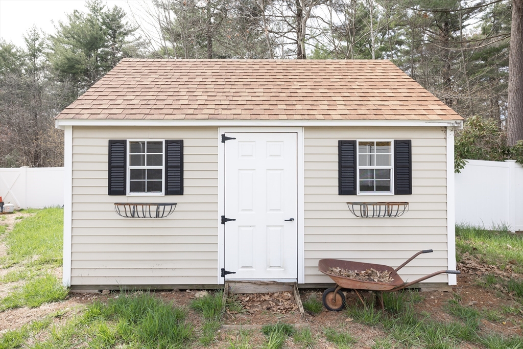 279 Little Alum Road Brimfield, MA 01010 - Photo 3 of 24