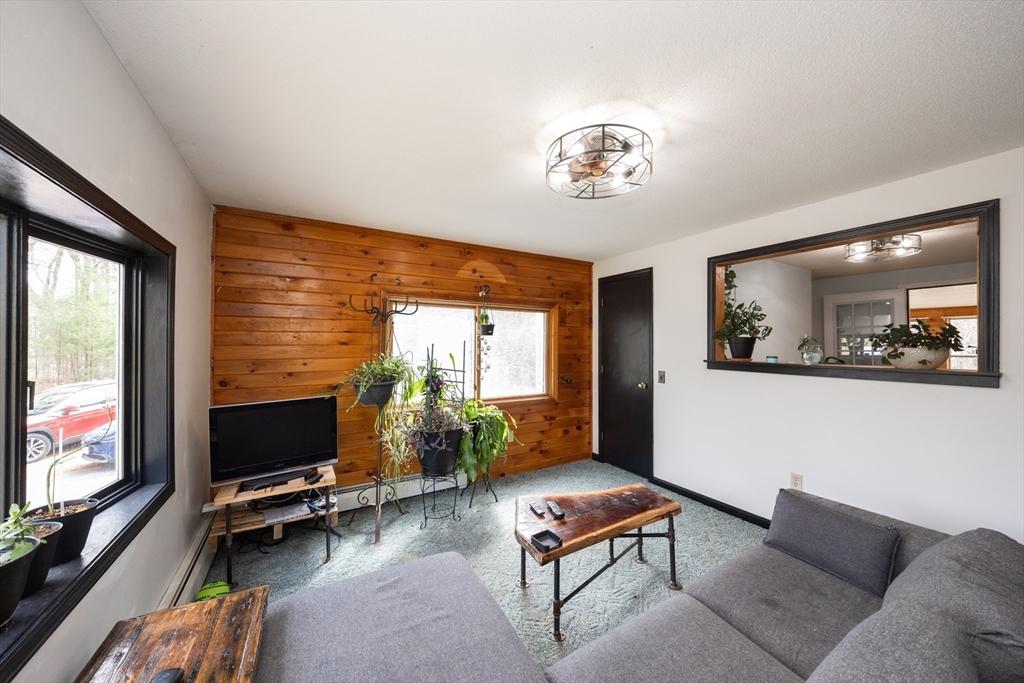 279 Little Alum Road Brimfield, MA 01010 - Photo 5 of 24