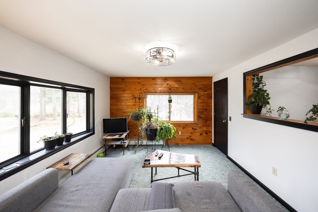 279 Little Alum Road Brimfield, MA 01010 - Photo 6 of 24