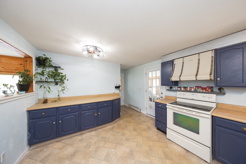 279 Little Alum Road Brimfield, MA 01010 - Photo 9 of 24