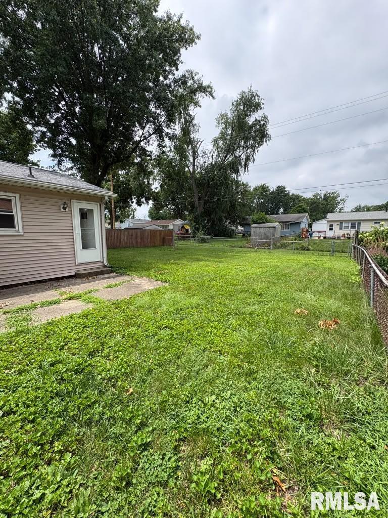 2043 Scarborough Road Springfield, IL 62702 - Photo 30 of 31