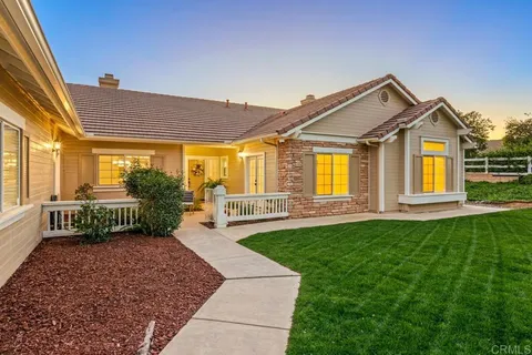 $1,249,998 | 3353 Yerba Buena Drive, Fallbrook, CA 92028