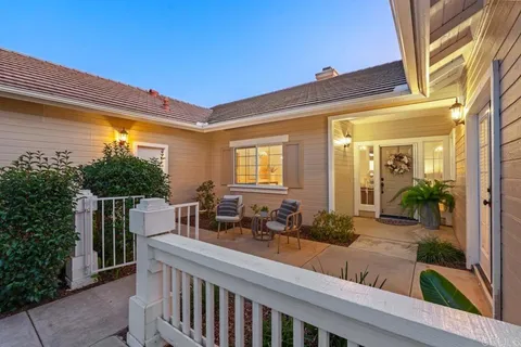 $1,249,998 | 3353 Yerba Buena Drive, Fallbrook, CA 92028