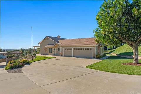 $1,249,998 | 3353 Yerba Buena Drive, Fallbrook, CA 92028