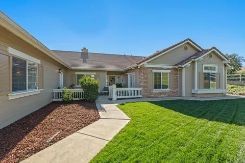 $1,249,998 | 3353 Yerba Buena Drive, Fallbrook, CA 92028