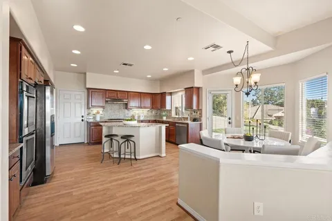 $1,249,998 | 3353 Yerba Buena Drive, Fallbrook, CA 92028