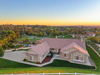 $1,249,998 | 3353 Yerba Buena Drive, Fallbrook, CA 92028