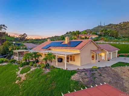 $1,249,998 | 3353 Yerba Buena Drive, Fallbrook, CA 92028