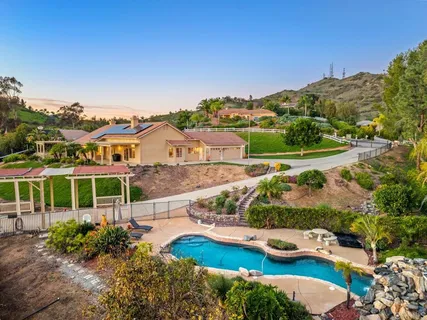 $1,249,998 | 3353 Yerba Buena Drive, Fallbrook, CA 92028