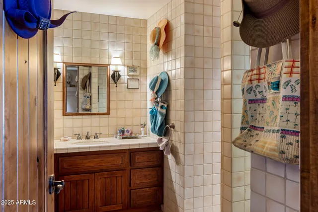 $2,575,000 | 25002 North Quail Haven Drive, Rio Verde, AZ 85263