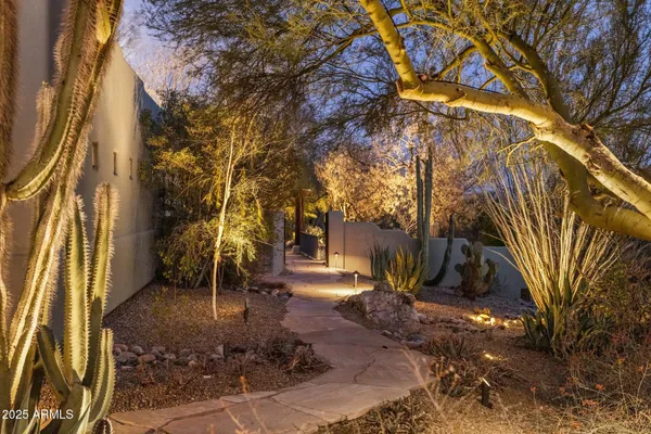 $2,550,000 | 25002 North Quail Haven Drive, Rio Verde, AZ 85263