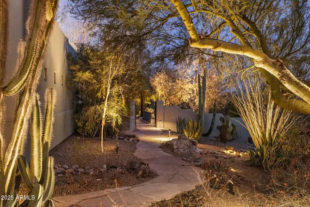 $2,575,000 | 25002 North Quail Haven Drive, Rio Verde, AZ 85263
