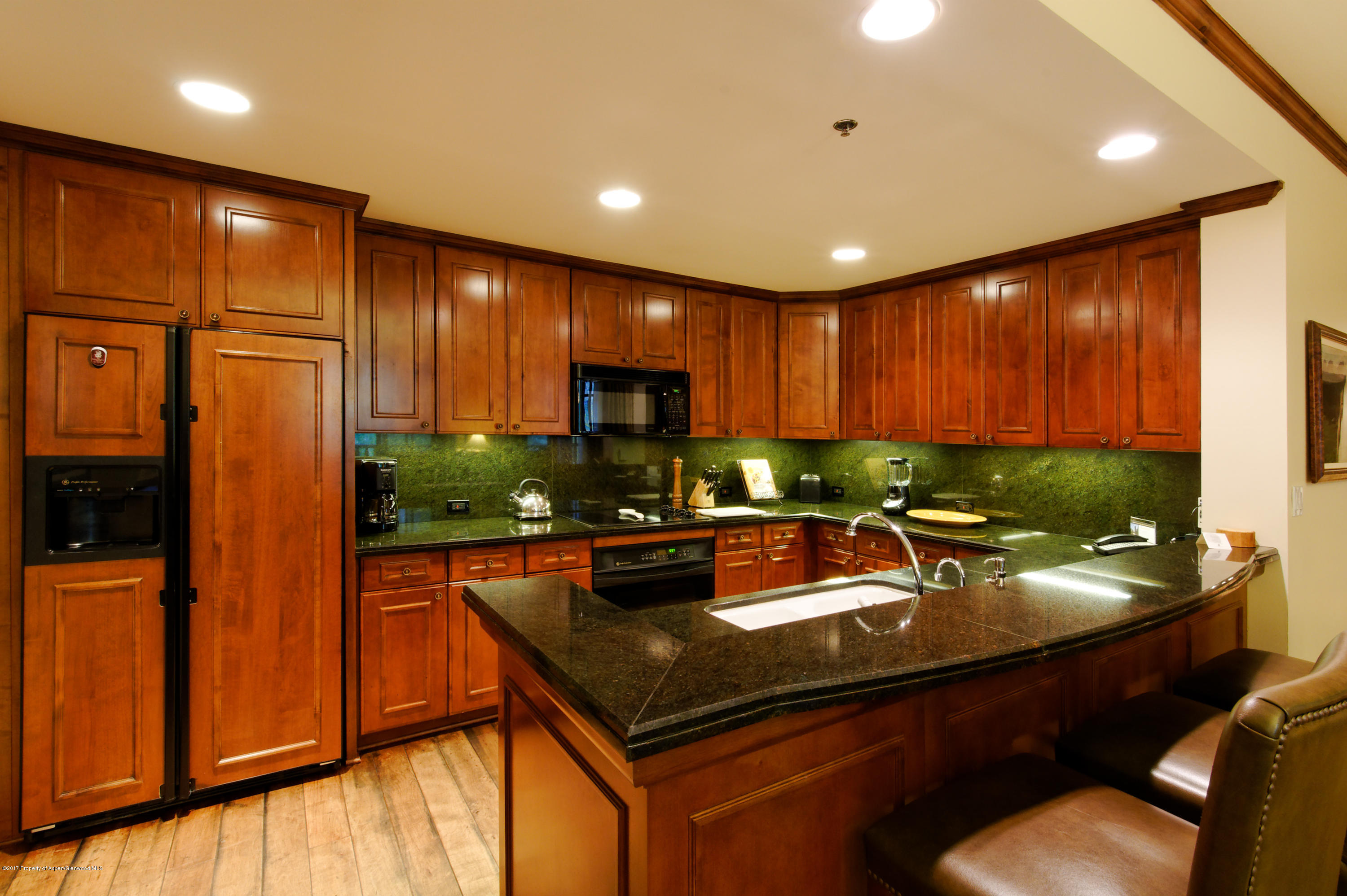 75 Prospector Road, Unit 8302 INTEREST 7 Aspen, CO 81611 - Photo 5 of 19 Ritz_HiRes05 (3)