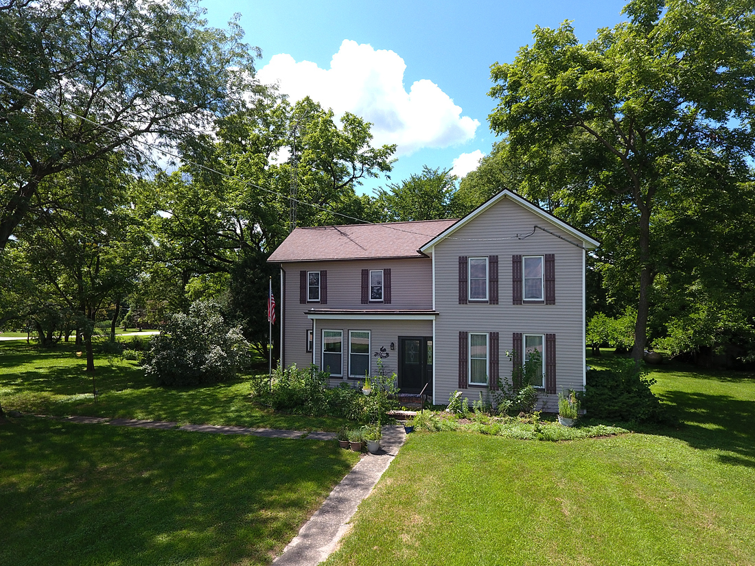 1335 North Gorham Road Morris, IL 60450 - Photo 1 of 36