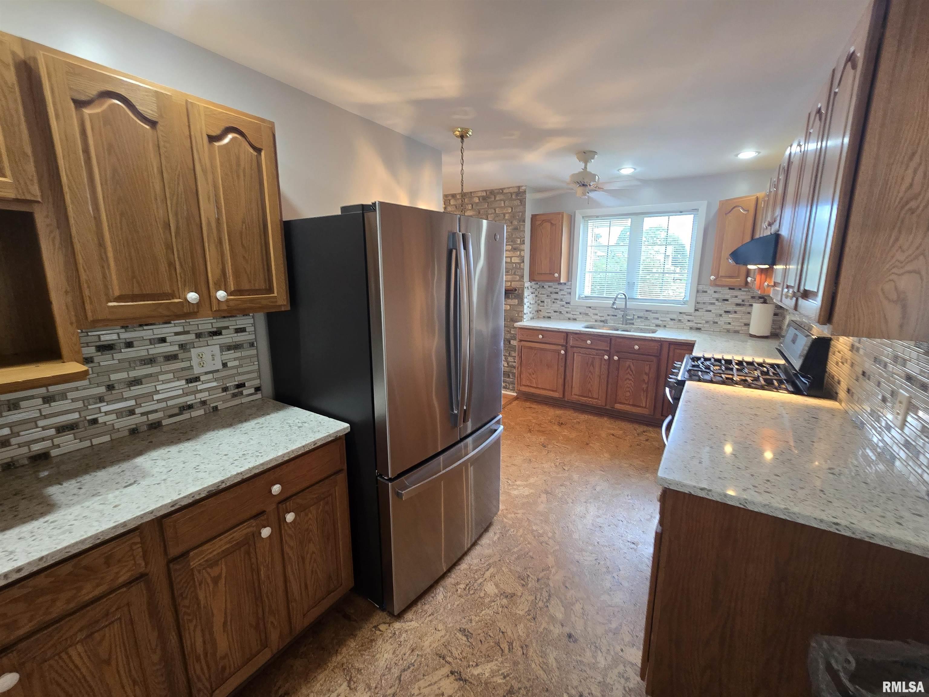 108 School Street Washington, IL 61571 - Photo 24 of 62