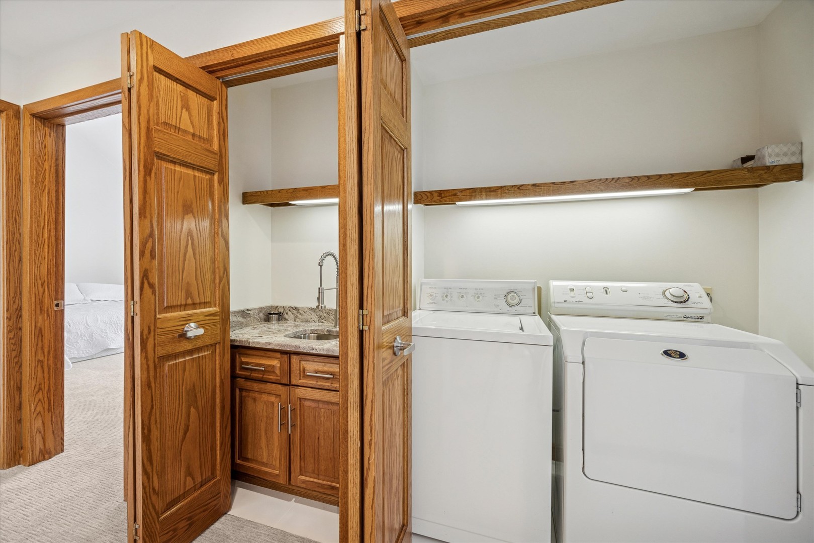 8425 Hickory Court Burr Ridge, IL 60527 - Photo 25 of 53 a utility room with dryer and washer