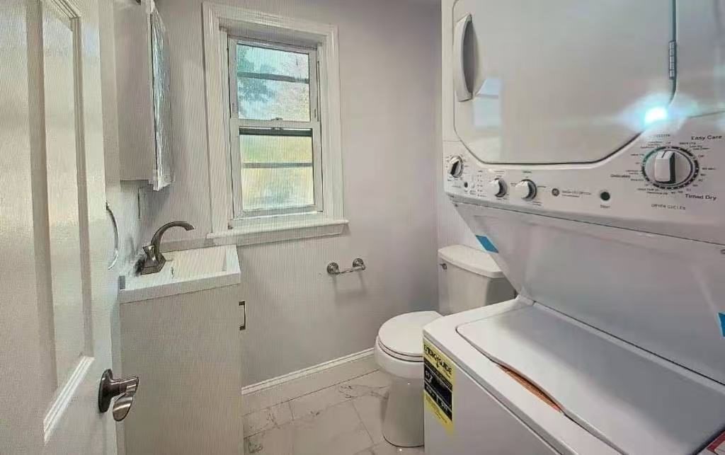 138 Faxon Road, Unit 1 Quincy, MA 02171 - Photo 4 of 4 Gallery Image 4