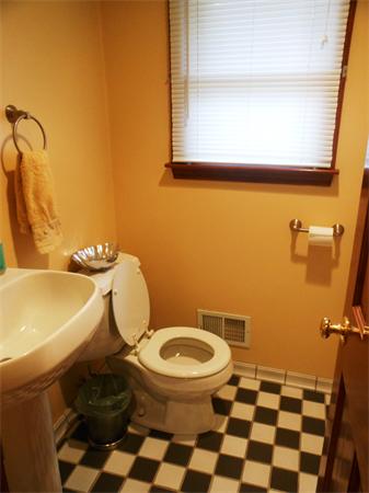 84 Ravenswood Road Waltham, MA 02453 - Photo 11 of 16 Gallery Image 11