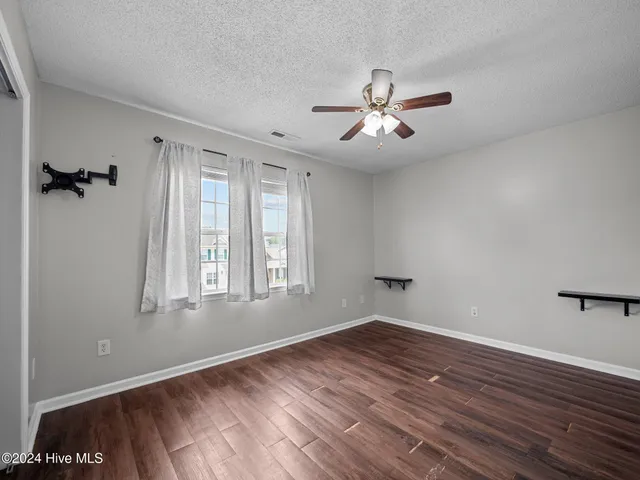 $1,300 | 100 Pinegrove Court, Jacksonville, NC 28546