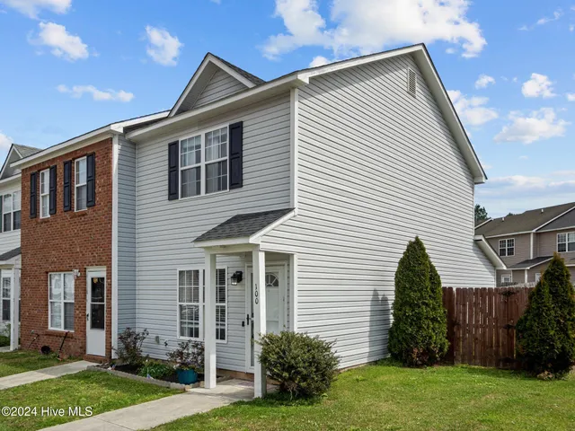 $1,300 | 100 Pinegrove Court, Jacksonville, NC 28546
