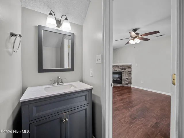 $1,300 | 100 Pinegrove Court, Jacksonville, NC 28546