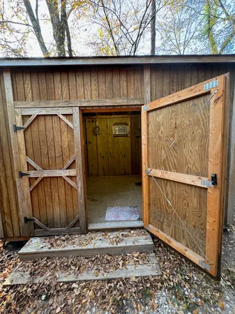 $1,600 | 13338 Longstreet Road, Willis, TX 77318