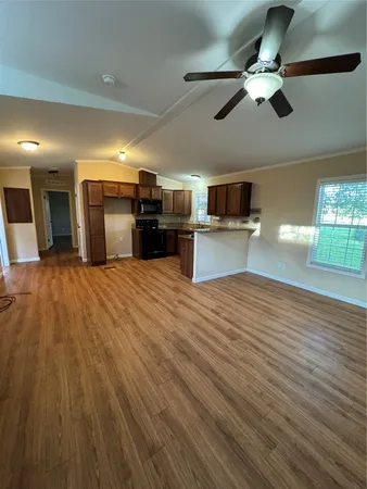 $1,600 | 13338 Longstreet Road, Willis, TX 77318