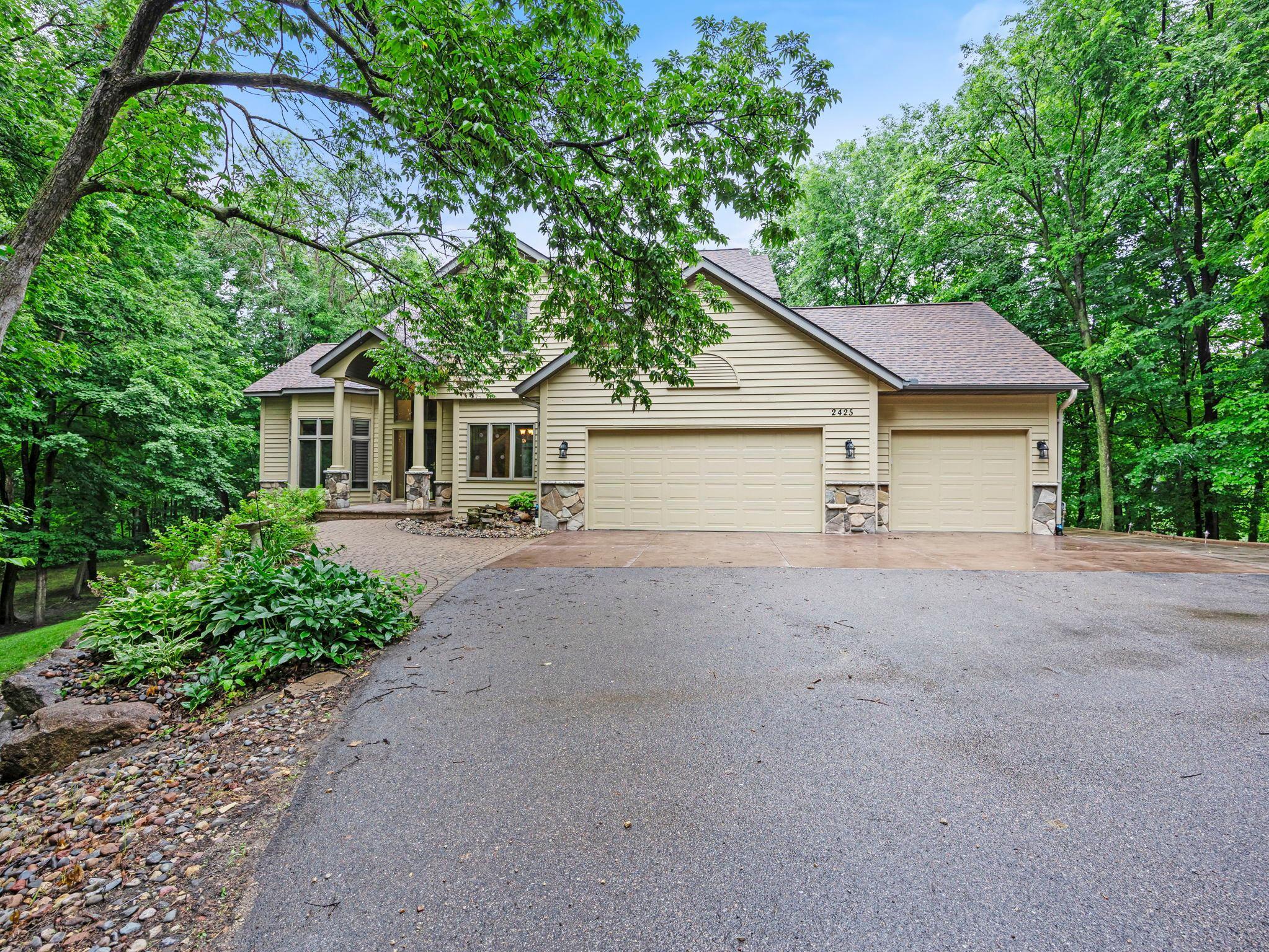 2425 Peace Circle Shakopee, MN 55379 - Photo 1 of 1 Gallery Image 1
