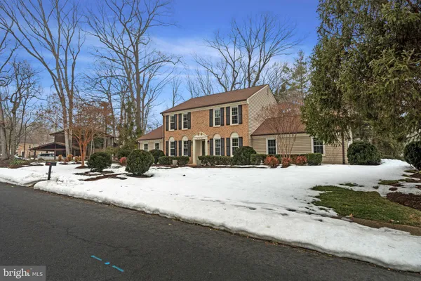 $1,270,000 | 10912 Hunt Club Road, Reston, VA 20190
