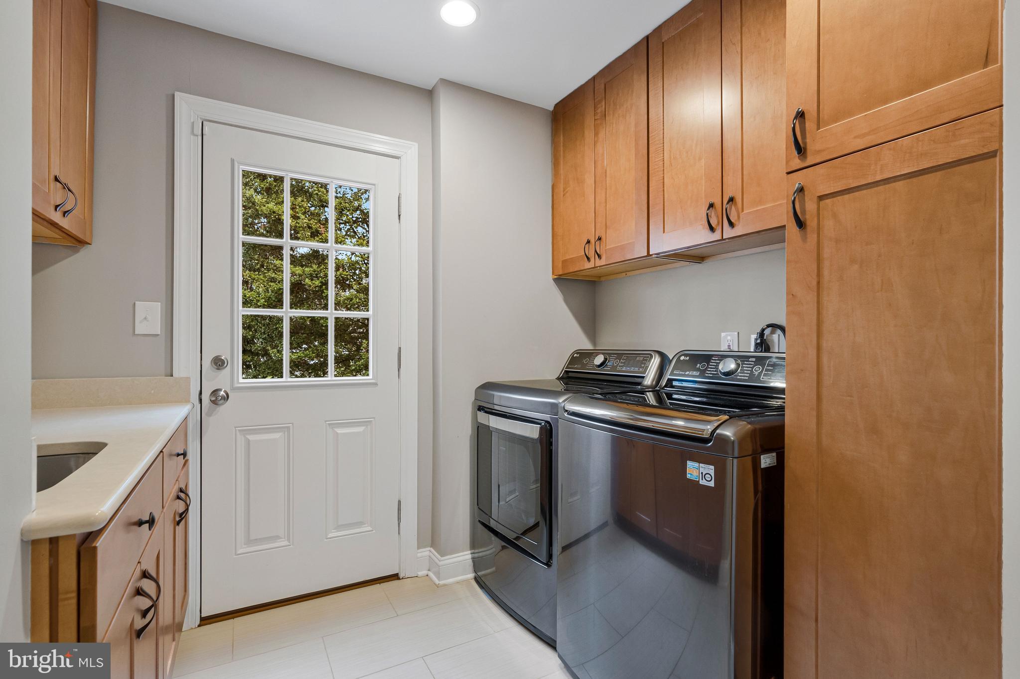 10912 Hunt Club Road Reston, VA 20190 - Photo 17 of 54 Gallery Image 17