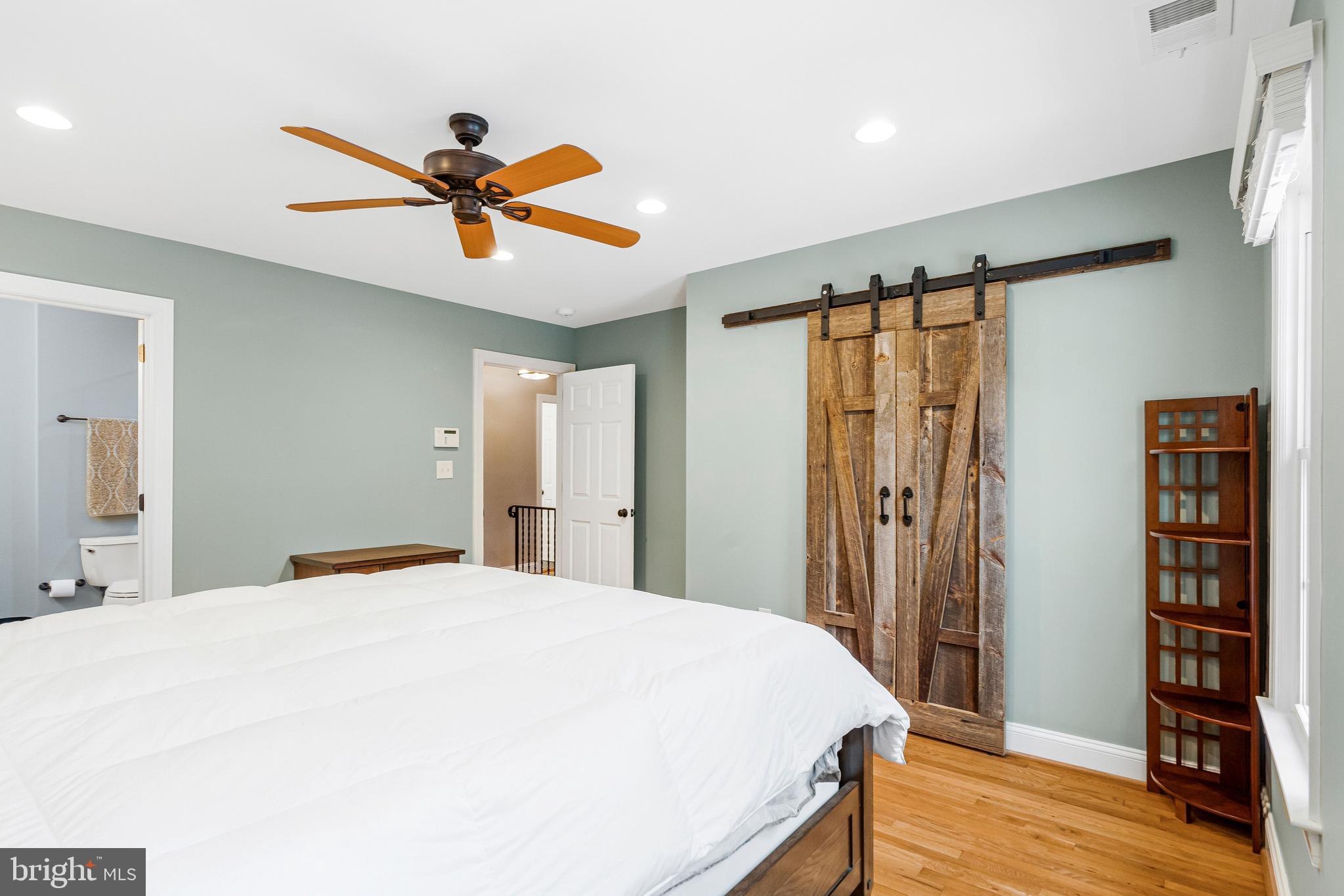 10912 Hunt Club Road Reston, VA 20190 - Photo 25 of 54 Gallery Image 25