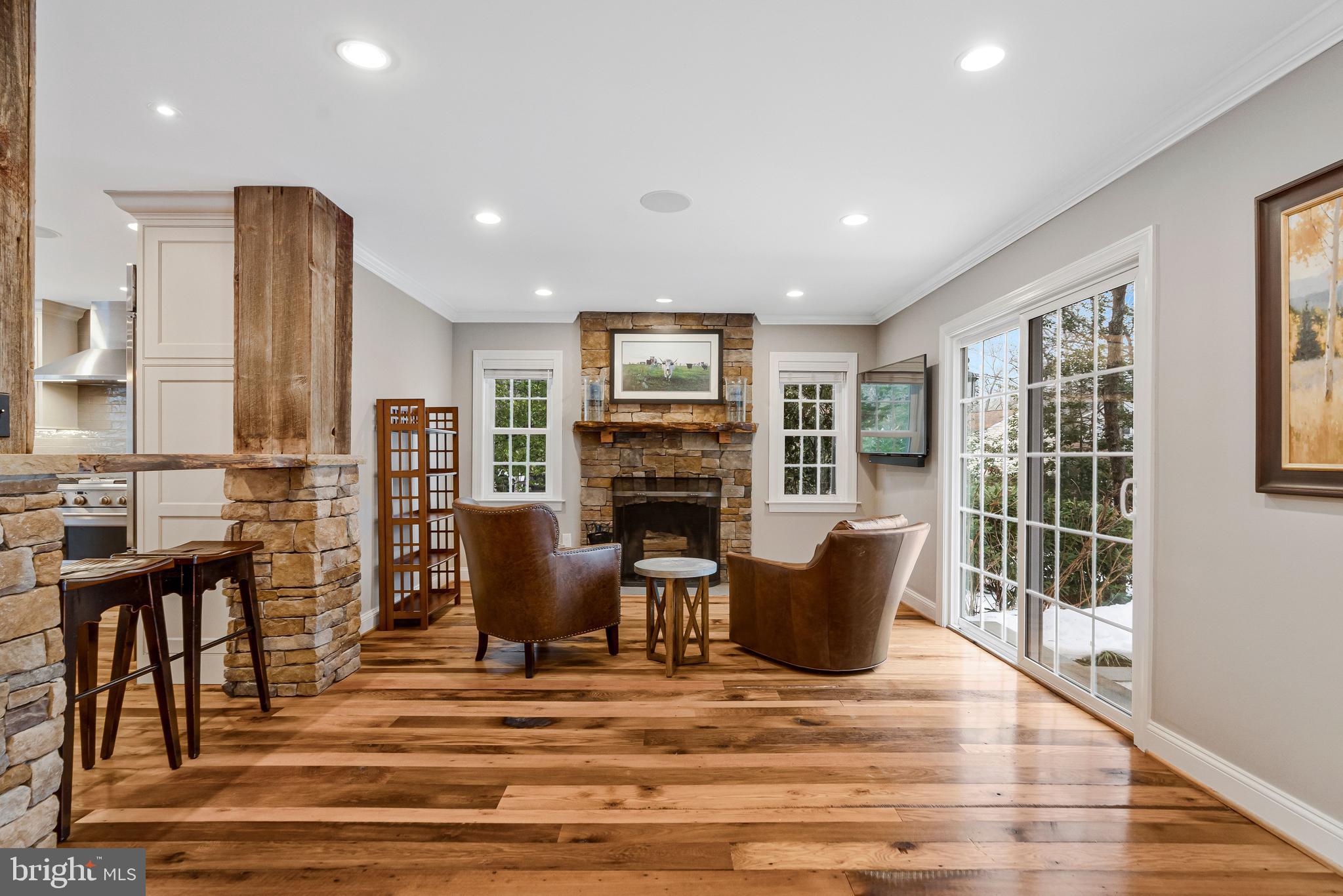 10912 Hunt Club Road Reston, VA 20190 - Photo 4 of 54 Gallery Image 4