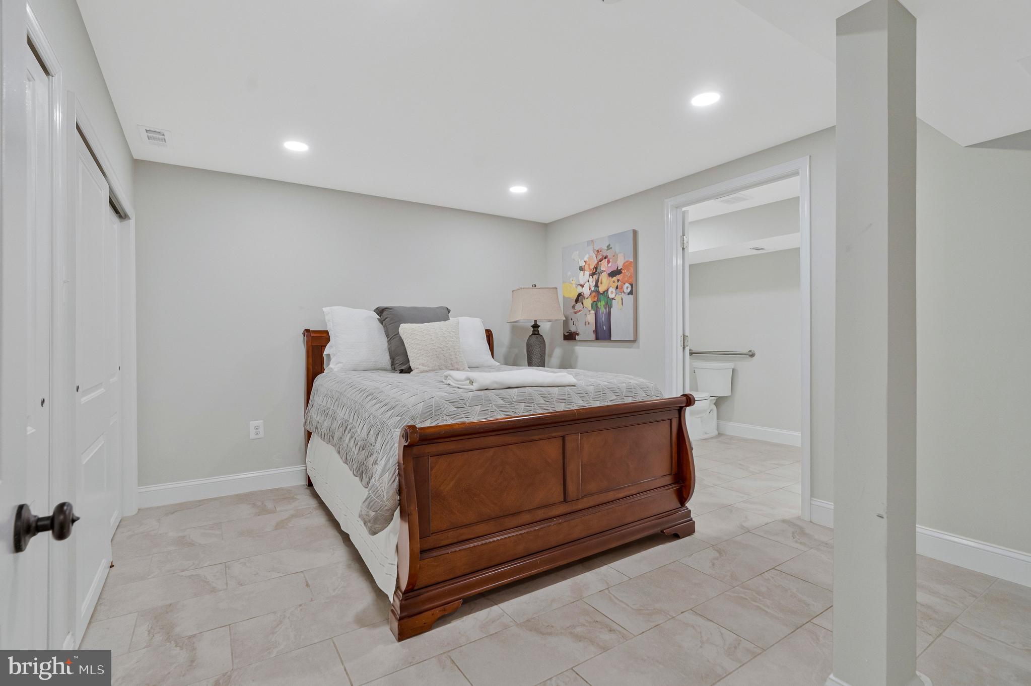 10912 Hunt Club Road Reston, VA 20190 - Photo 42 of 54 Gallery Image 42