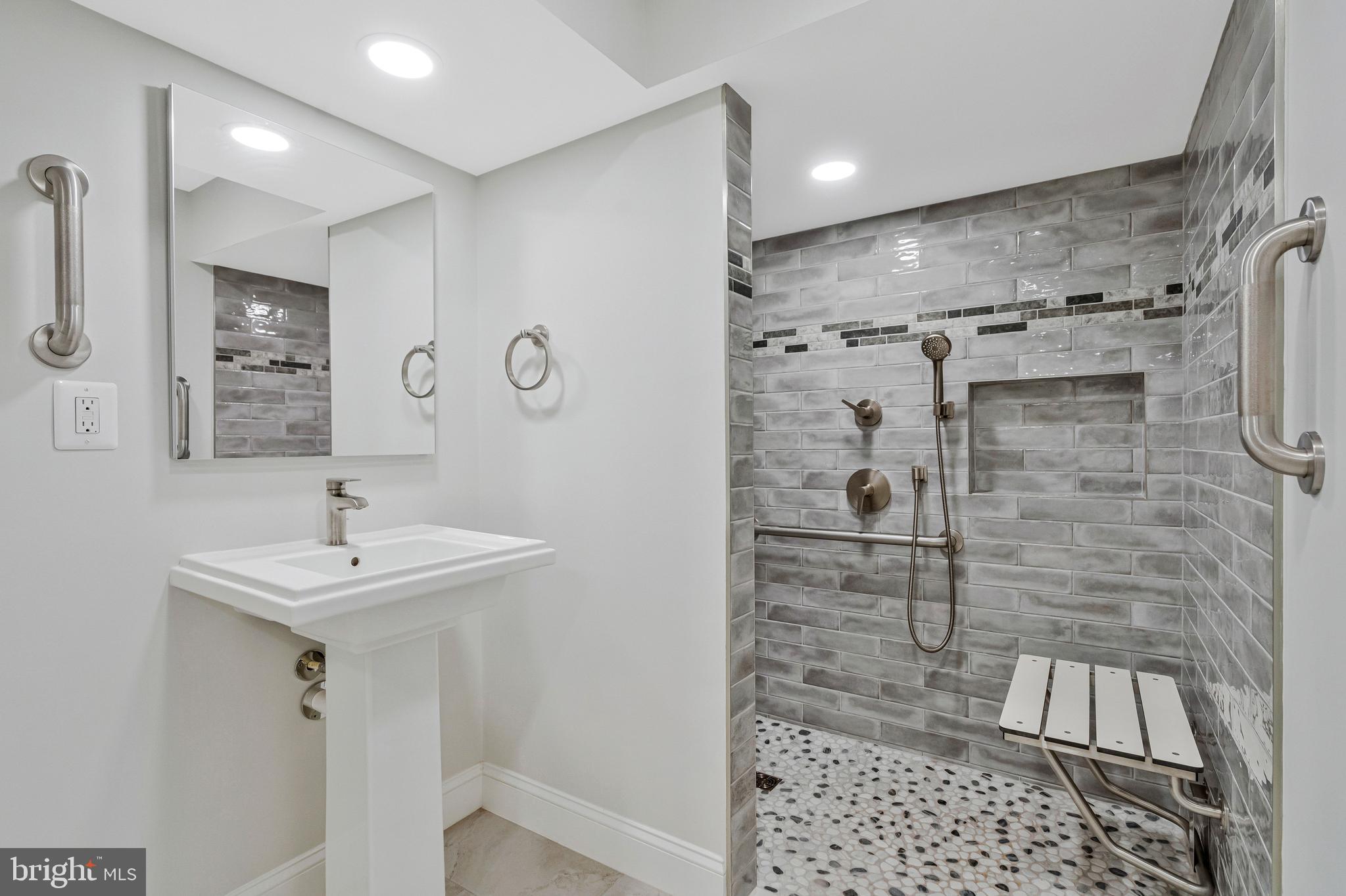 10912 Hunt Club Road Reston, VA 20190 - Photo 44 of 54 Gallery Image 44
