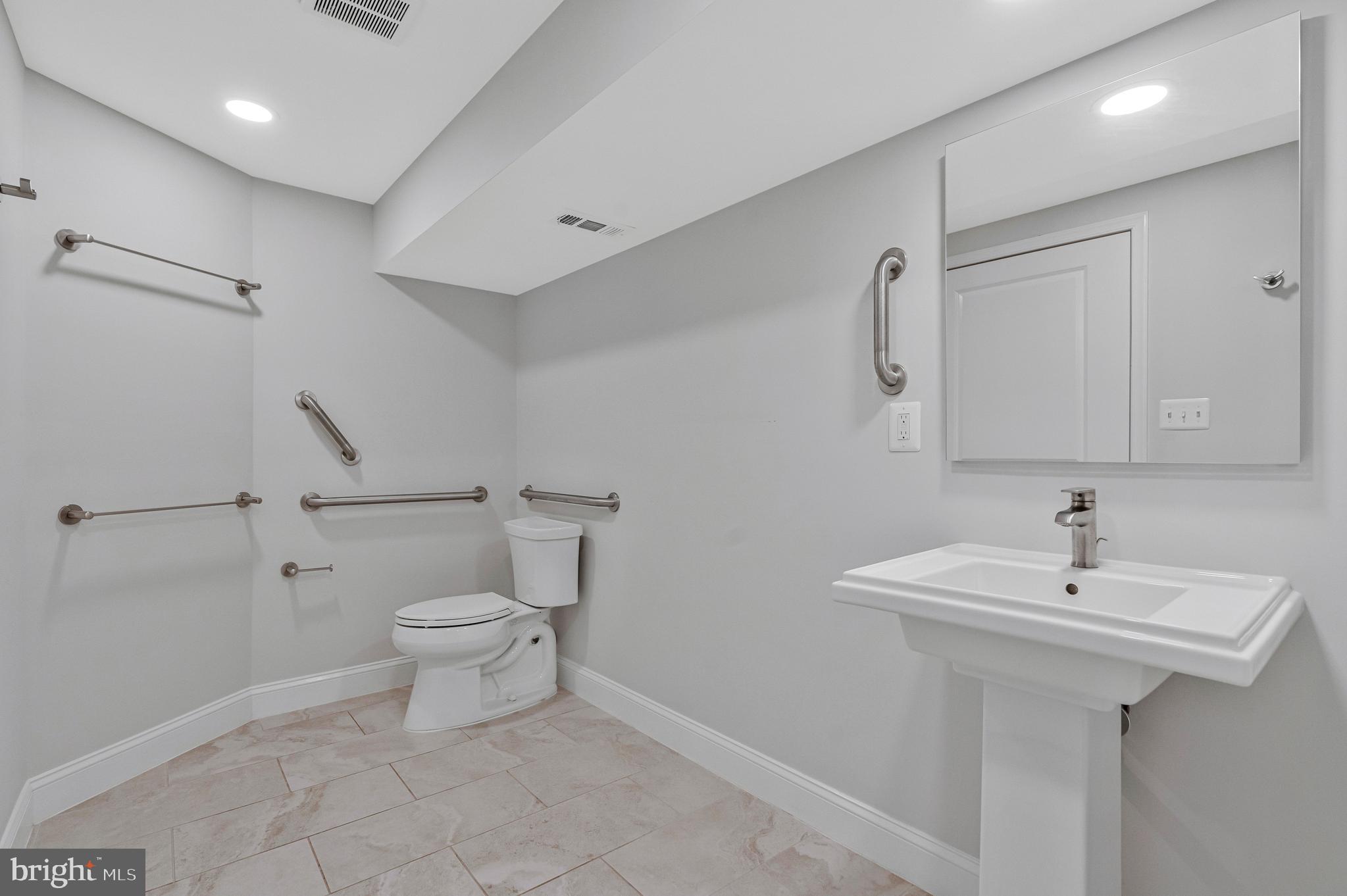 10912 Hunt Club Road Reston, VA 20190 - Photo 46 of 54 Gallery Image 46